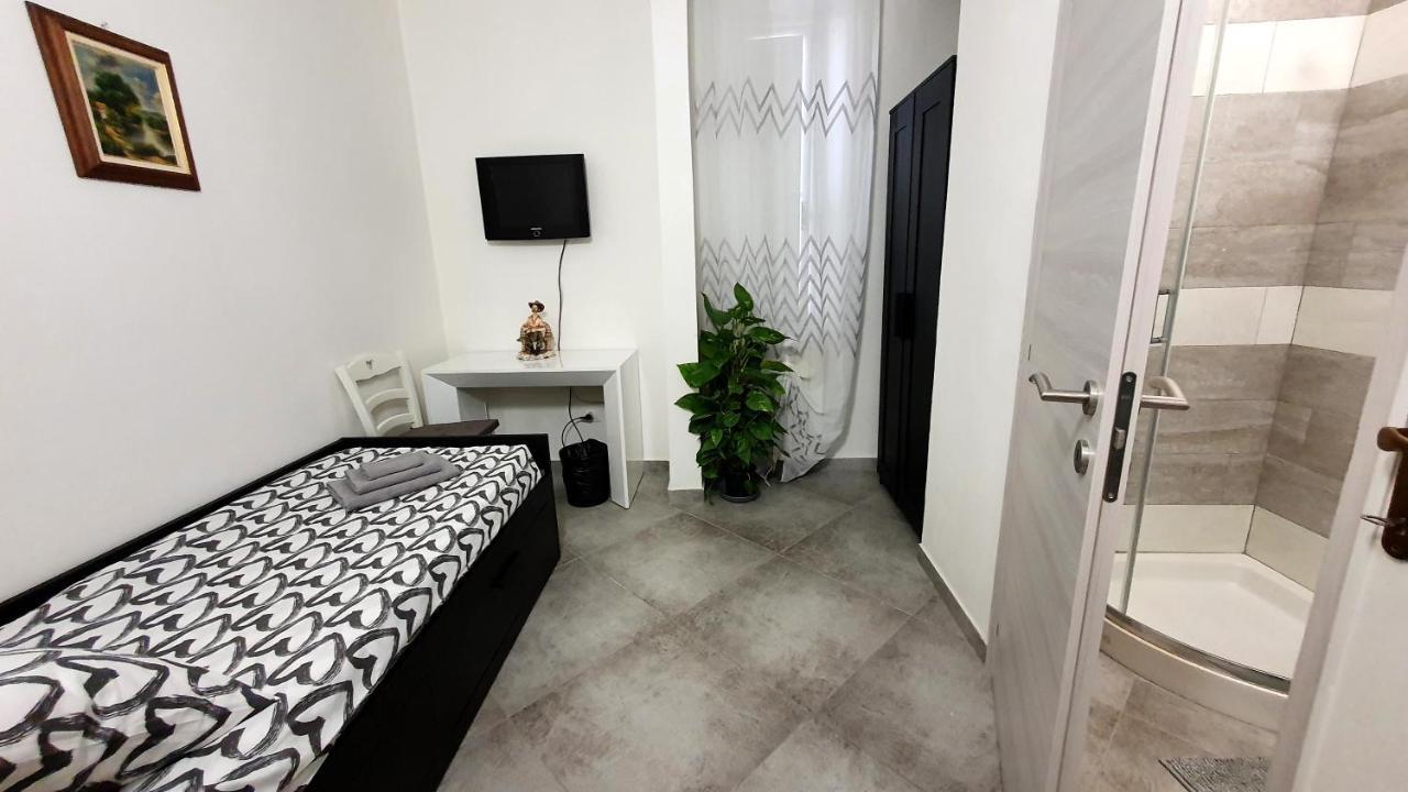 Rooms Cris Pisa Exterior photo